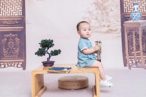 赣州四个月宝宝可以坐着吗 赣州四个月宝宝可以坐着吗